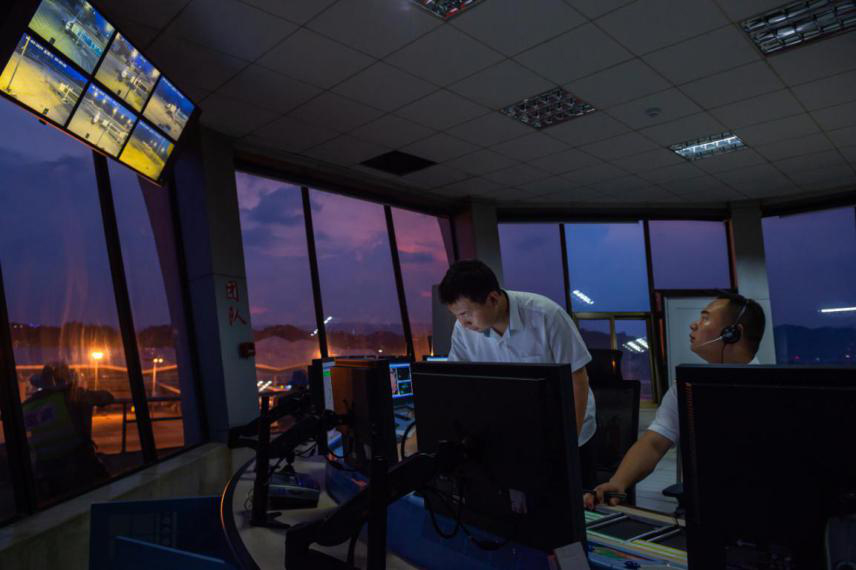 走上高高塔臺(tái) 風(fēng)景這邊獨(dú)好 走上高高塔臺(tái) 風(fēng)景這邊獨(dú)好